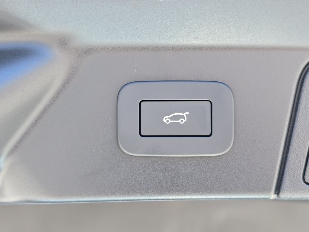 New 2026 Fuji White LAND ROVER S image 14