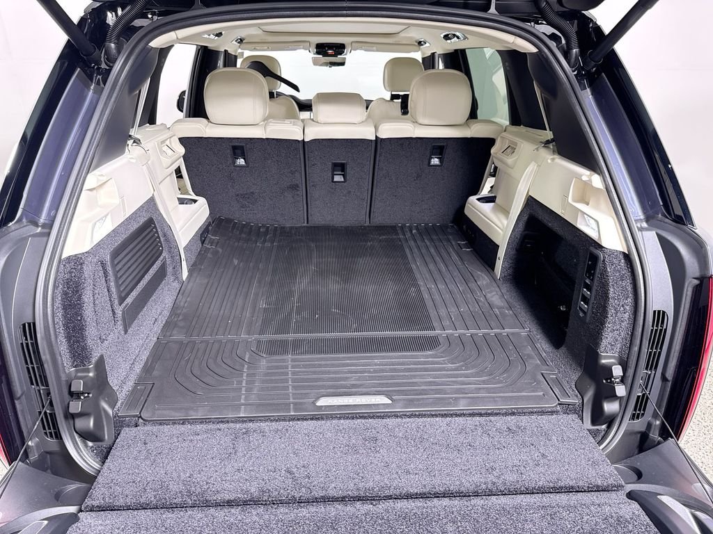 New 2026 Varesine Blue Land Rover SE LWB image 22