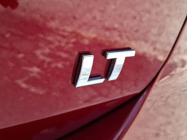 Used 2019 CAJUN RED TINTCOAT Chevrolet LT image 31
