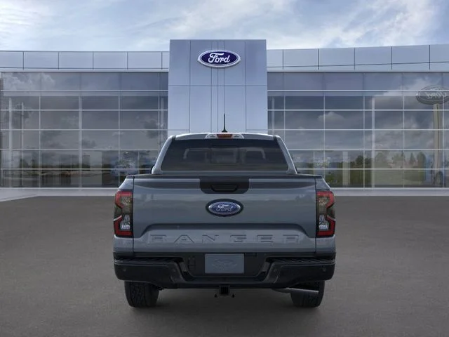 New 2025 Azure Gray Metallic Ford XLT image 5