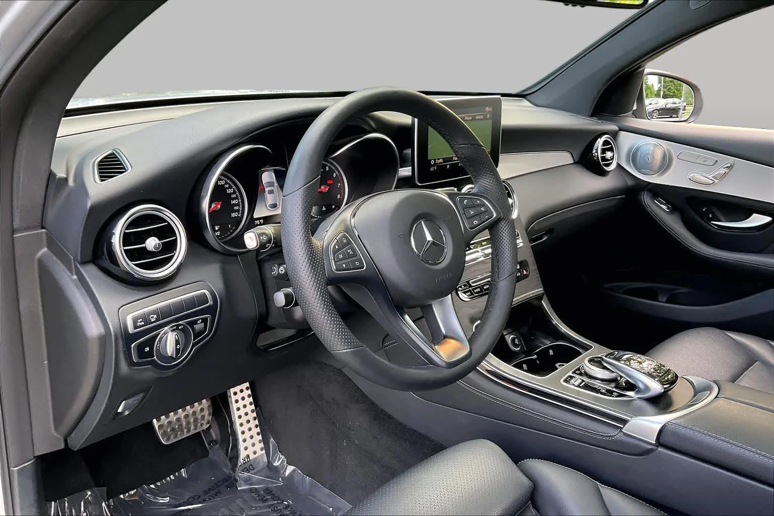 Used 2019 Iridium Silver Metallic Mercedes-Benz GLC 300 image 17