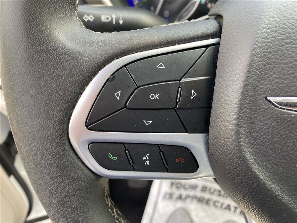 Used 2024 Bright White Clearcoat Chrysler Touring L image 18