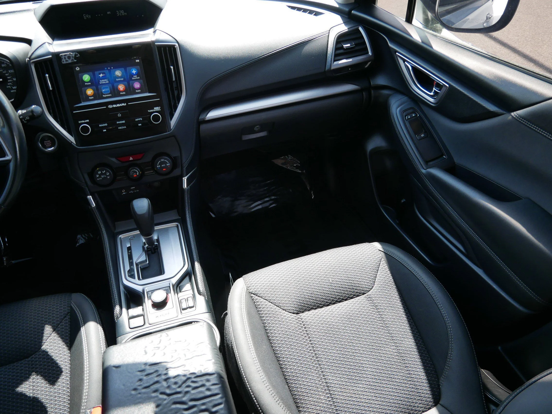 Used 2024 Ice Silver Metallic Subaru Premium image 11
