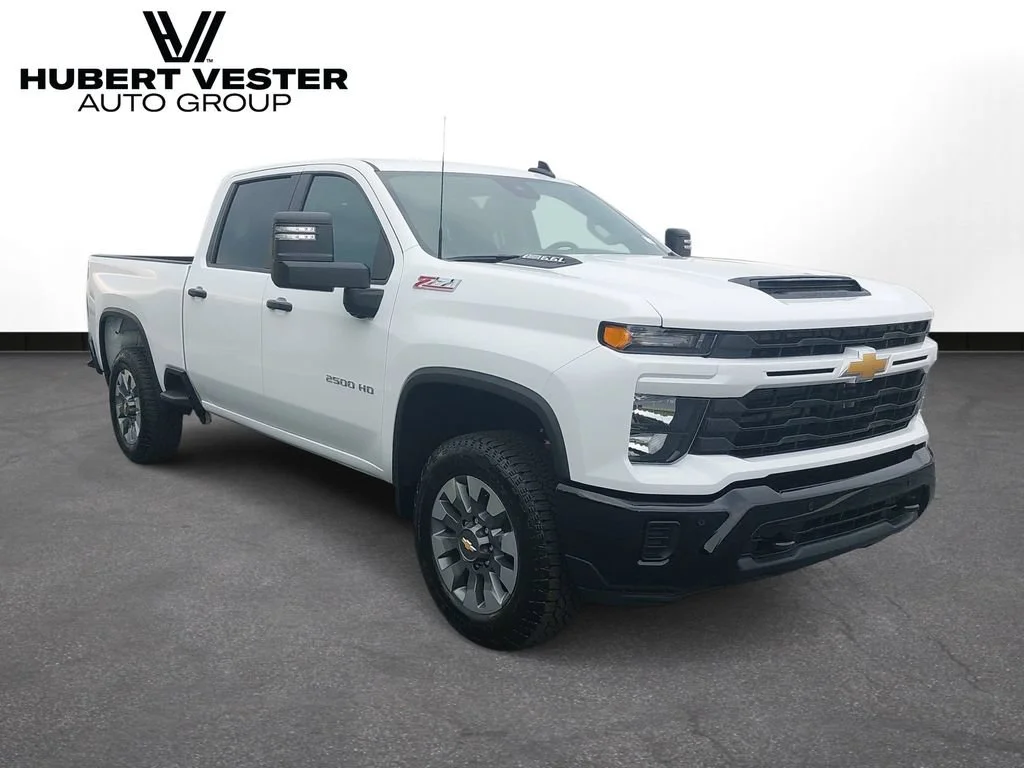 2026 Chevrolet Silverado 2500 HD Custom - Photo 4
