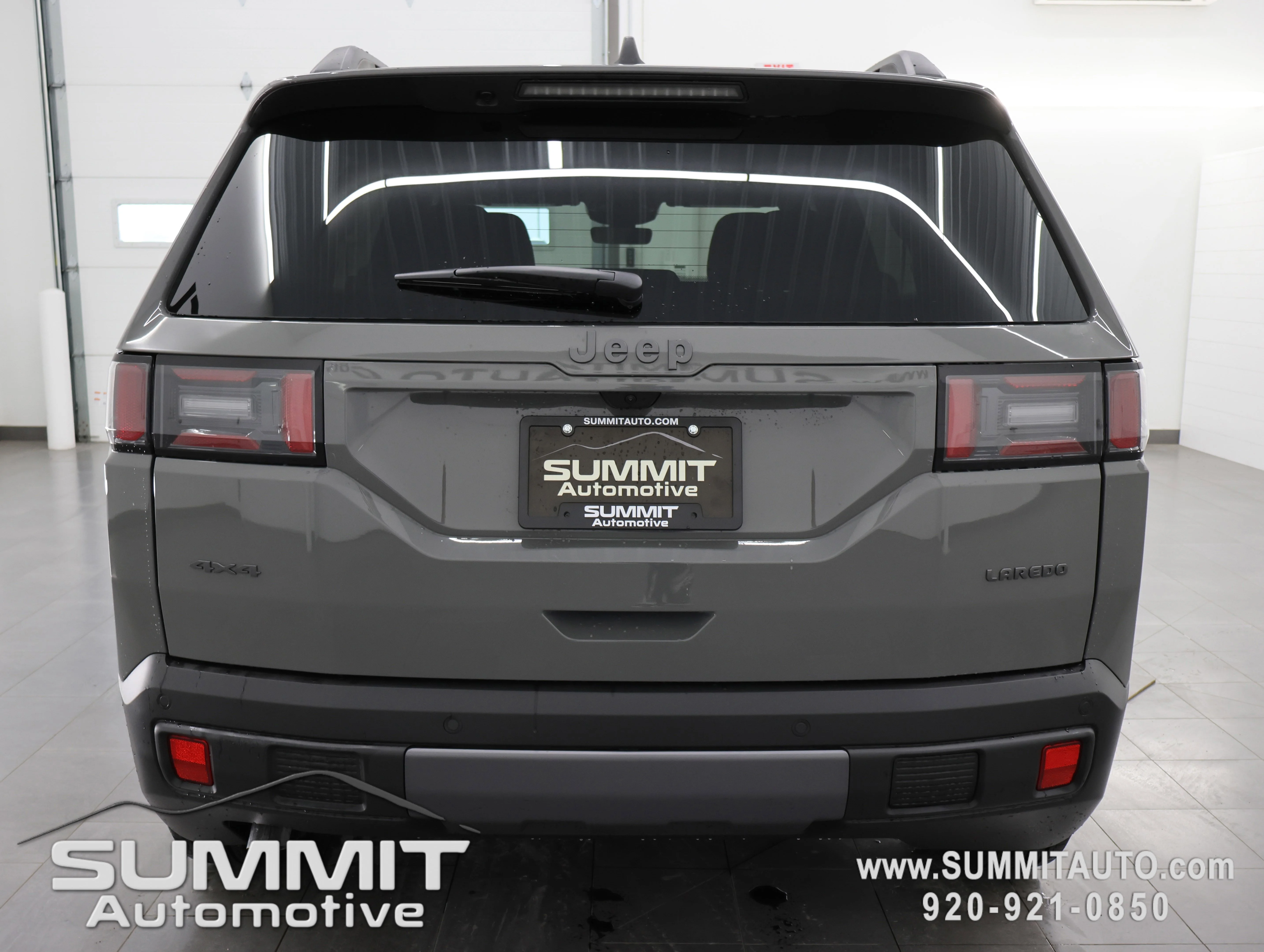 New 2026 Sting-Gray Clearcoat Jeep Laredo image 24