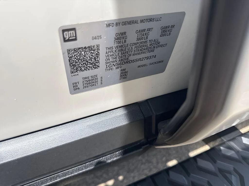 Used 2025 Beige Chevrolet Z71 image 35
