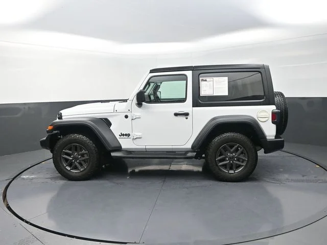 Used 2024 White Jeep Sport S image 7