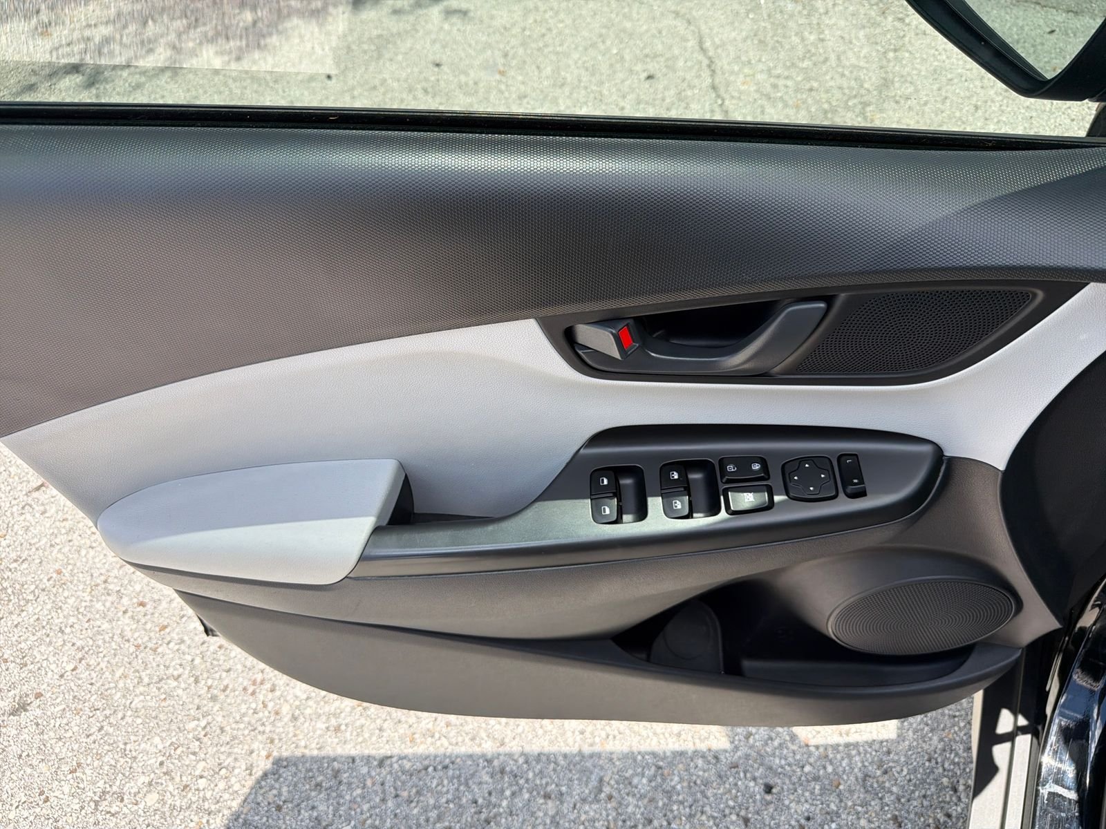 Used 2023 Abyss Black Hyundai SEL image 25