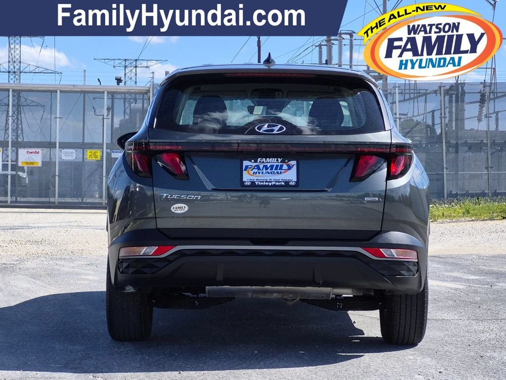 Certified Used 2023 Gray Hyundai SE image 4