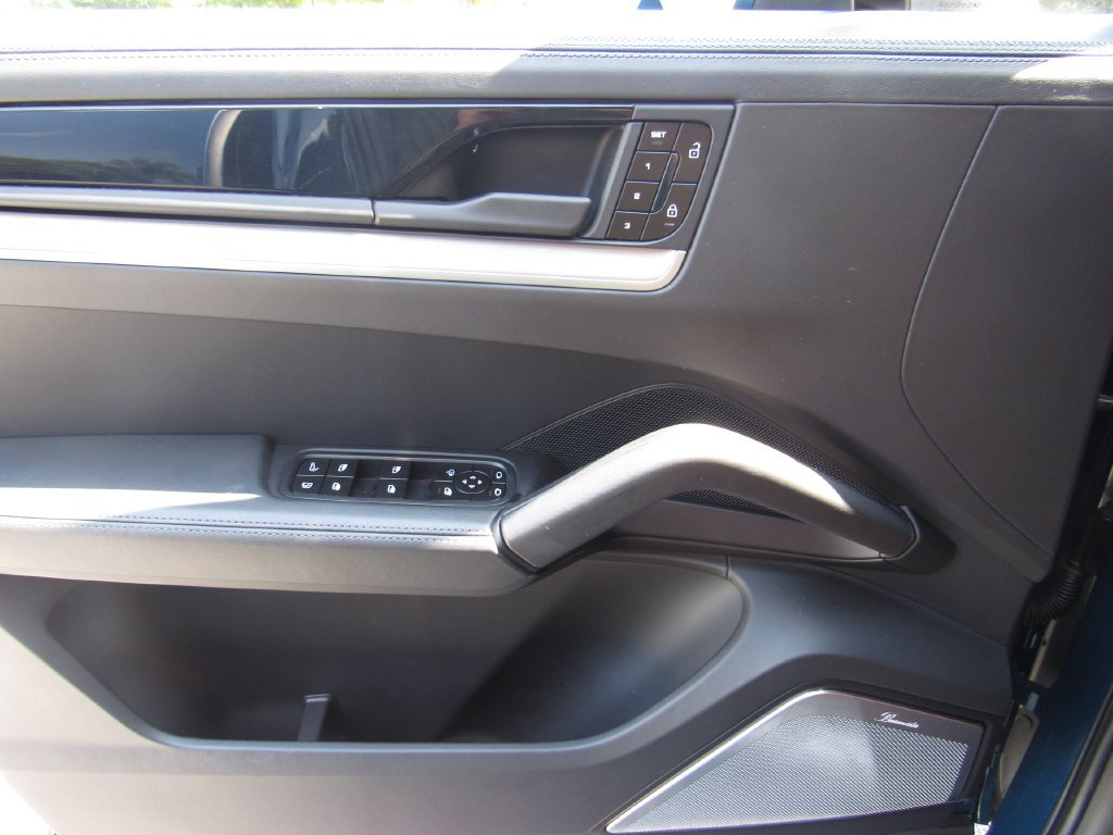 2025 Porsche Cayenne Coupe S E-Hybrid - Photo 23