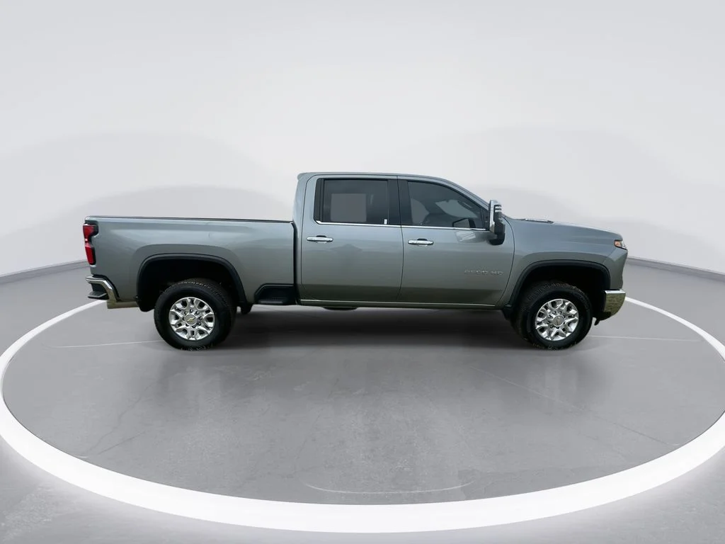 Used 2024 Gray Chevrolet LTZ image 9