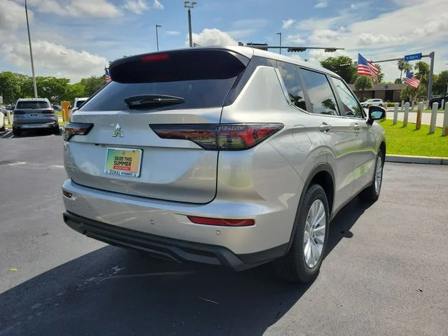 Used 2026 Silver Mitsubishi ES image 6