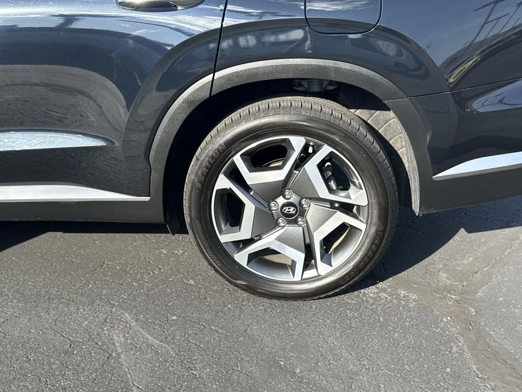 Used 2023 White Hyundai SEL image 34