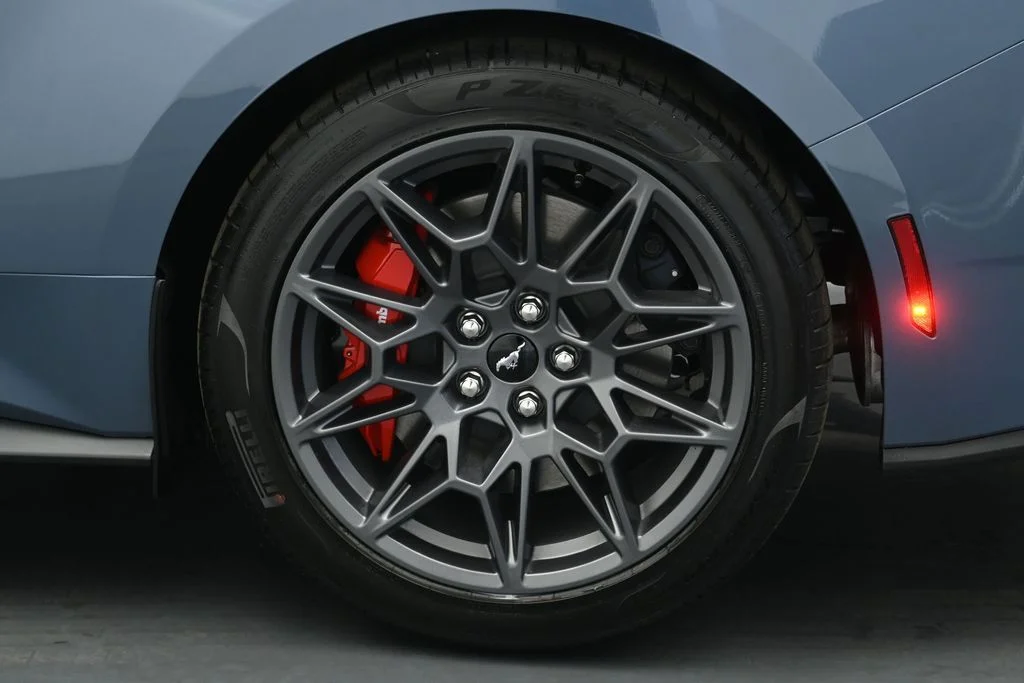 New 2026 Vapor Blue Metallic Ford GT Premium image 17