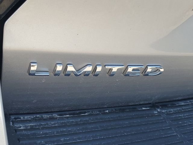 Used 2020 Silver Ford Limited image 30