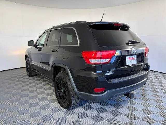 Used 2013 Black Jeep Laredo image 6