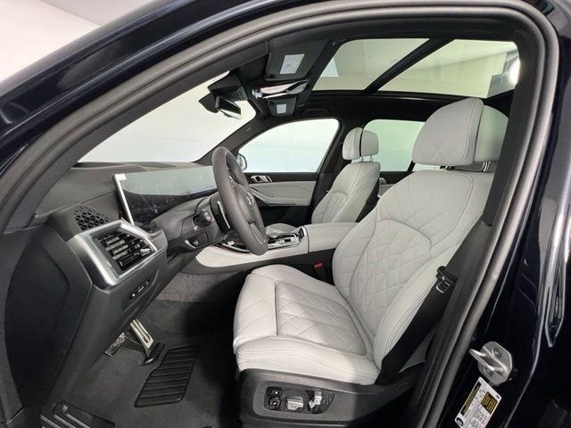 New 2026 Black BMW sDrive40i image 11