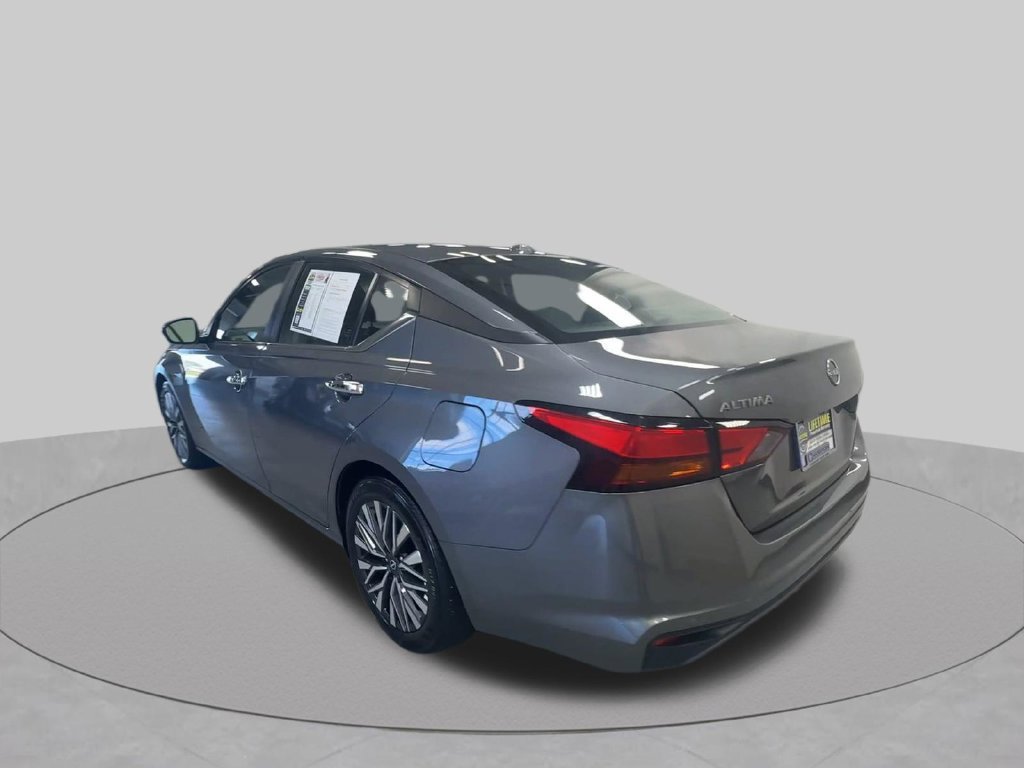 2025 Nissan Altima SV - Photo 9