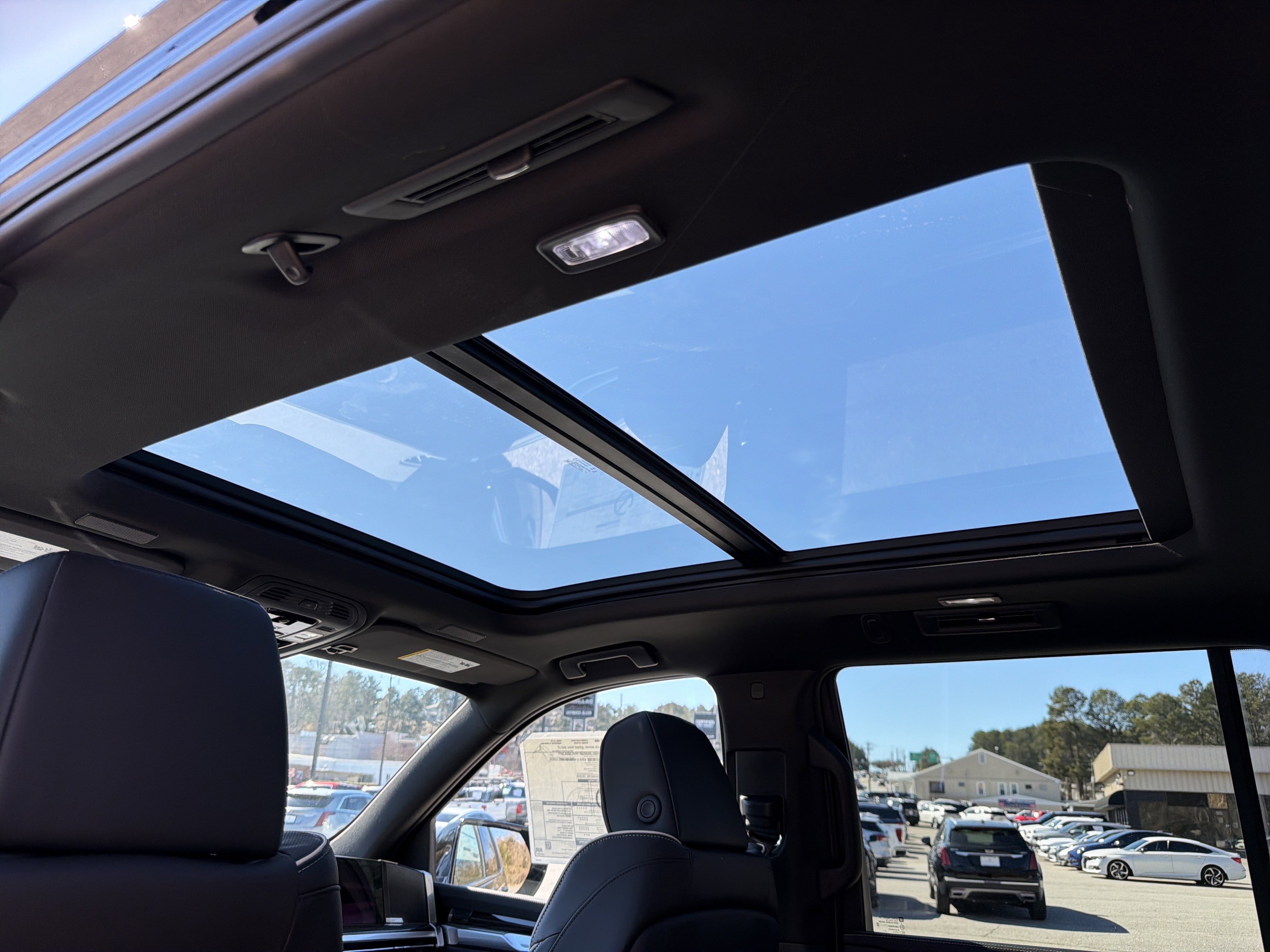 2026 Cadillac Escalade Luxury - Photo 28