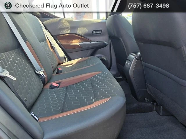 Used 2023 Super Black Nissan SR image 43