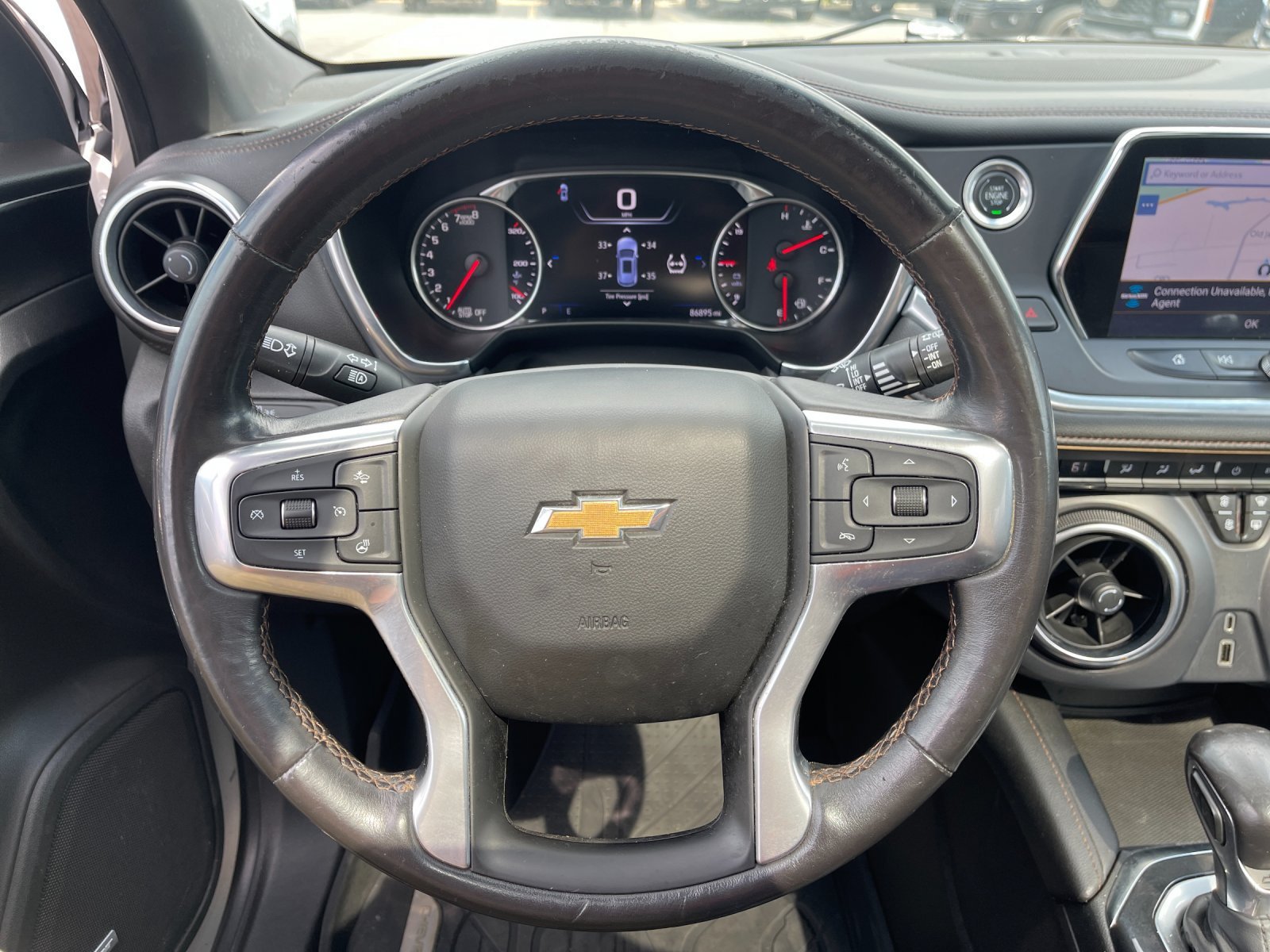 Used 2021 IRIDESCENT PEARL TRICOAT Chevrolet Premier image 24