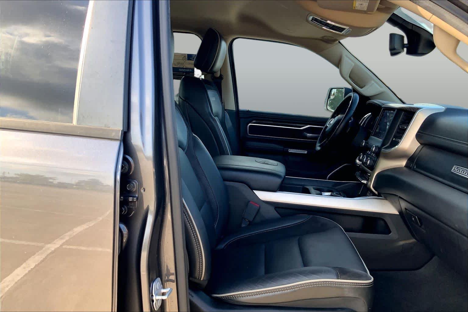Used 2020 Granite Crystal Metallic Clearcoat Ram Laramie image 9