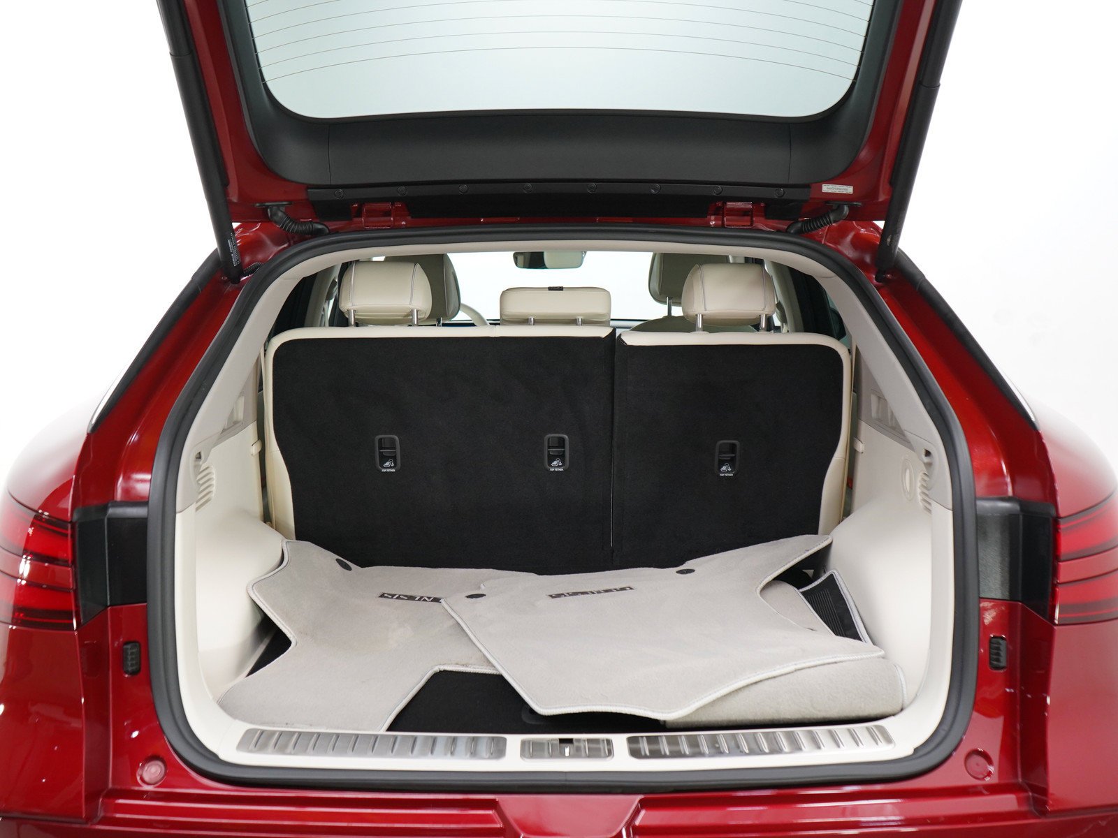 Used 2023 Mauna Red Genesis Advanced AWD image 16