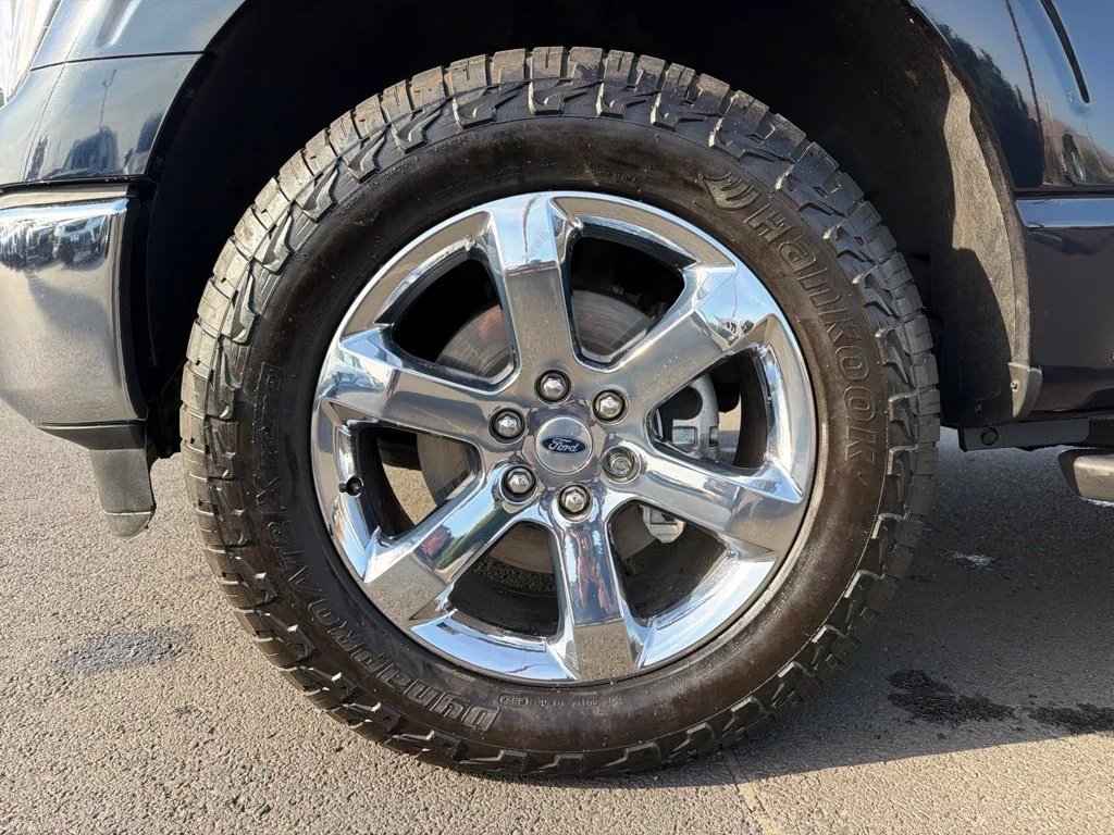 Certified Used 2021 Blue Metallic Ford XLT image 16