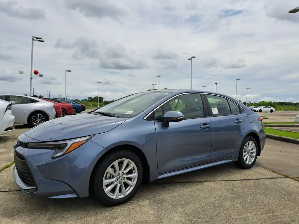 New 2026 Celestite Toyota  XLE image 9