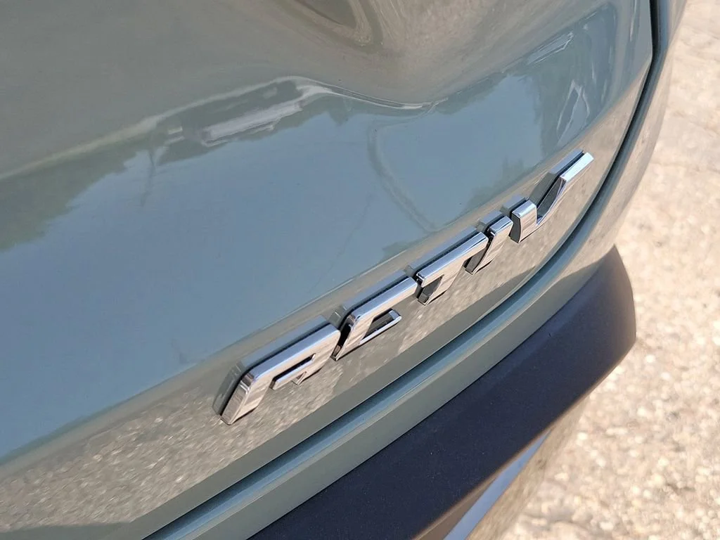 New 2026 Cacti Green Chevrolet ACTIV image 26