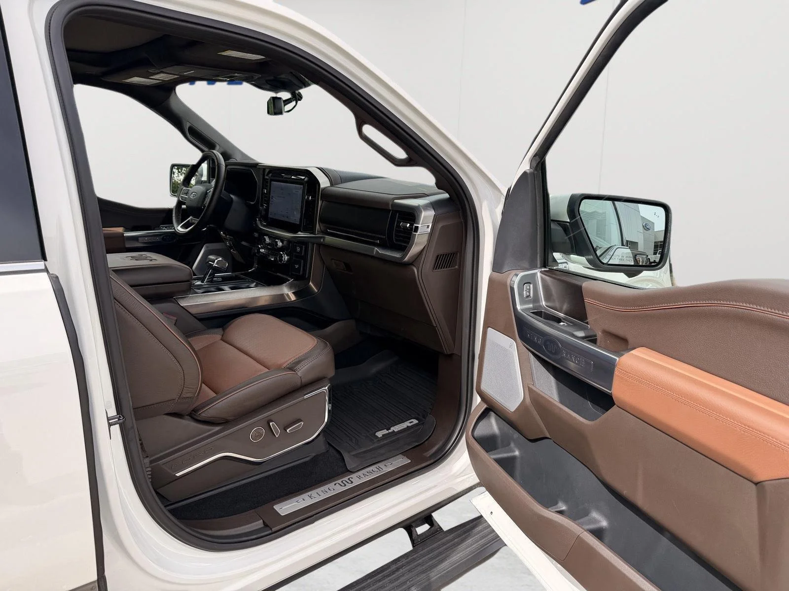 Used 2025 Star White Metallic Tri-Coat/Marsh Gray Ford King Ranch image 14