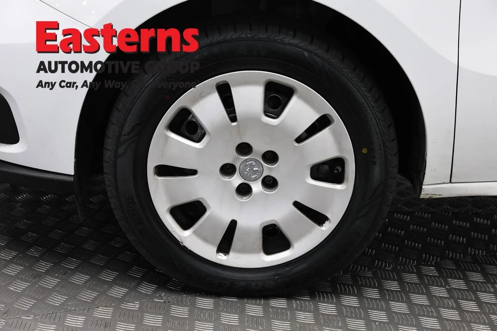 Used 2021 White Ram Tradesman SLT image 30