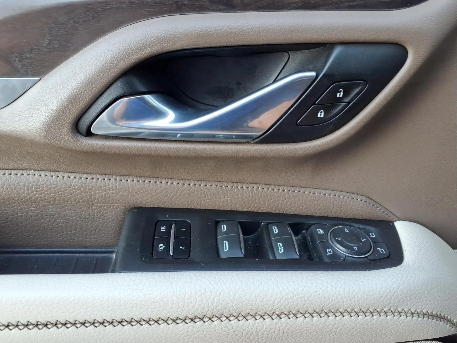 Used 2021 WHITE FROST TRICOAT GMC Denali image 20
