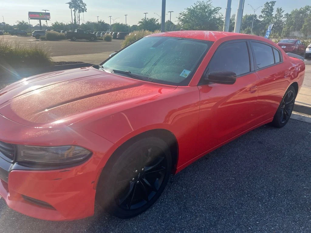 2017 Dodge Charger SE's photo
