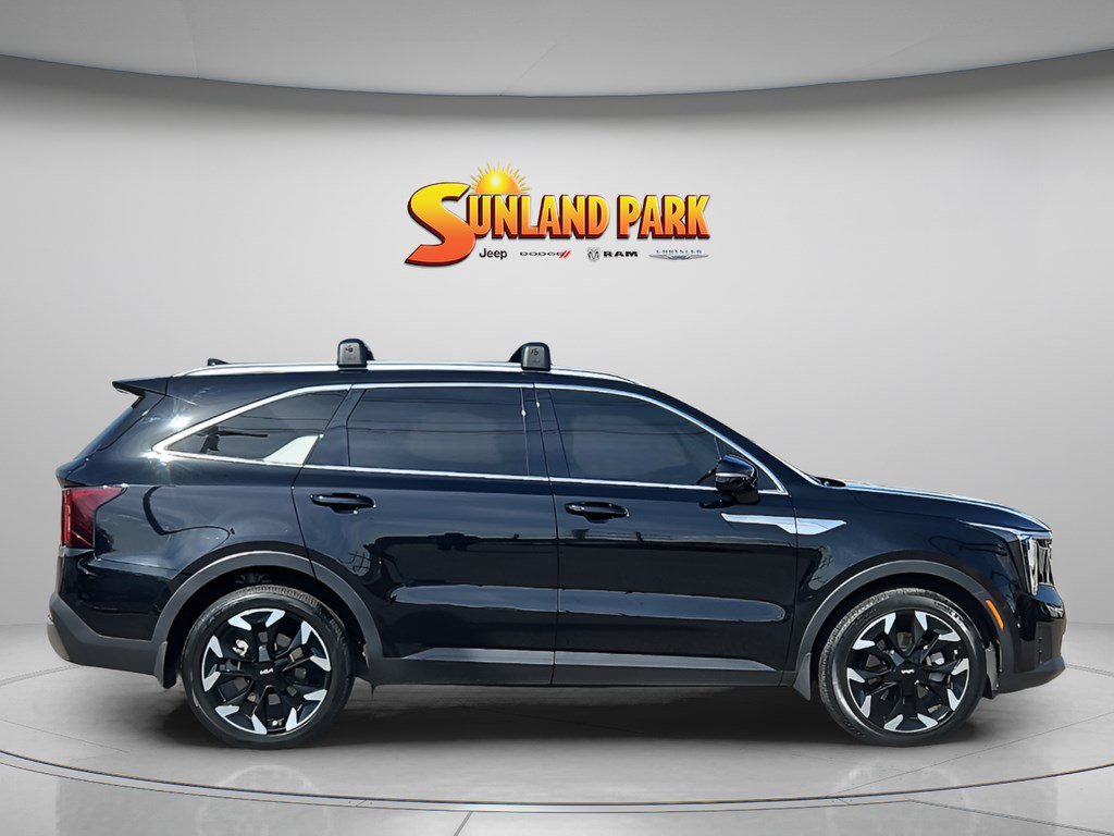 Used 2025 Ebony Black Kia EX image 6