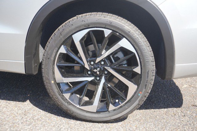 2025 Mitsubishi Outlander Plug-in Hybrid SEL - Photo 14