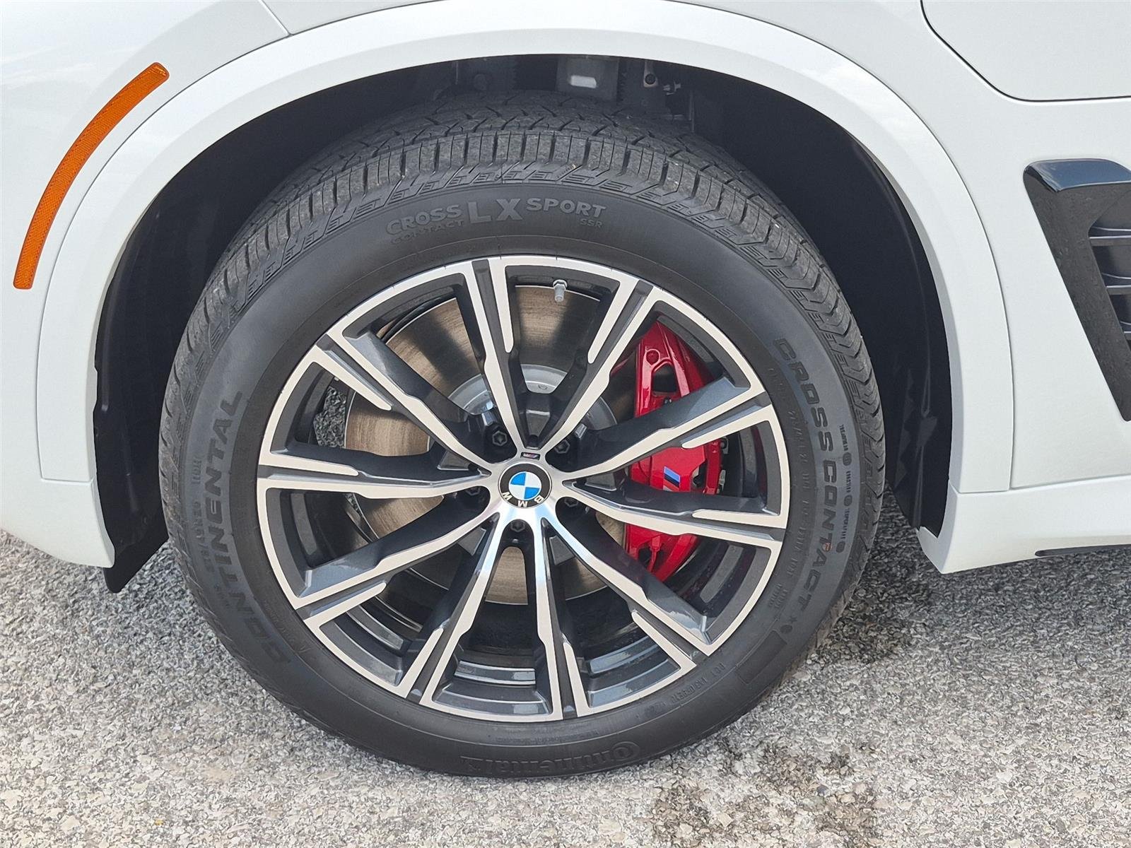 New 2026 Alpine White BMW xDrive50e image 10