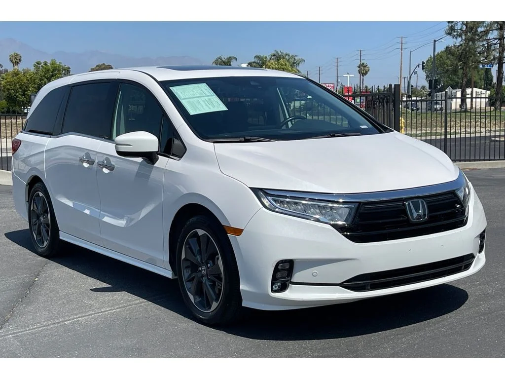 Certified Used 2024 Platinum White Pearl Honda ELITE image 8