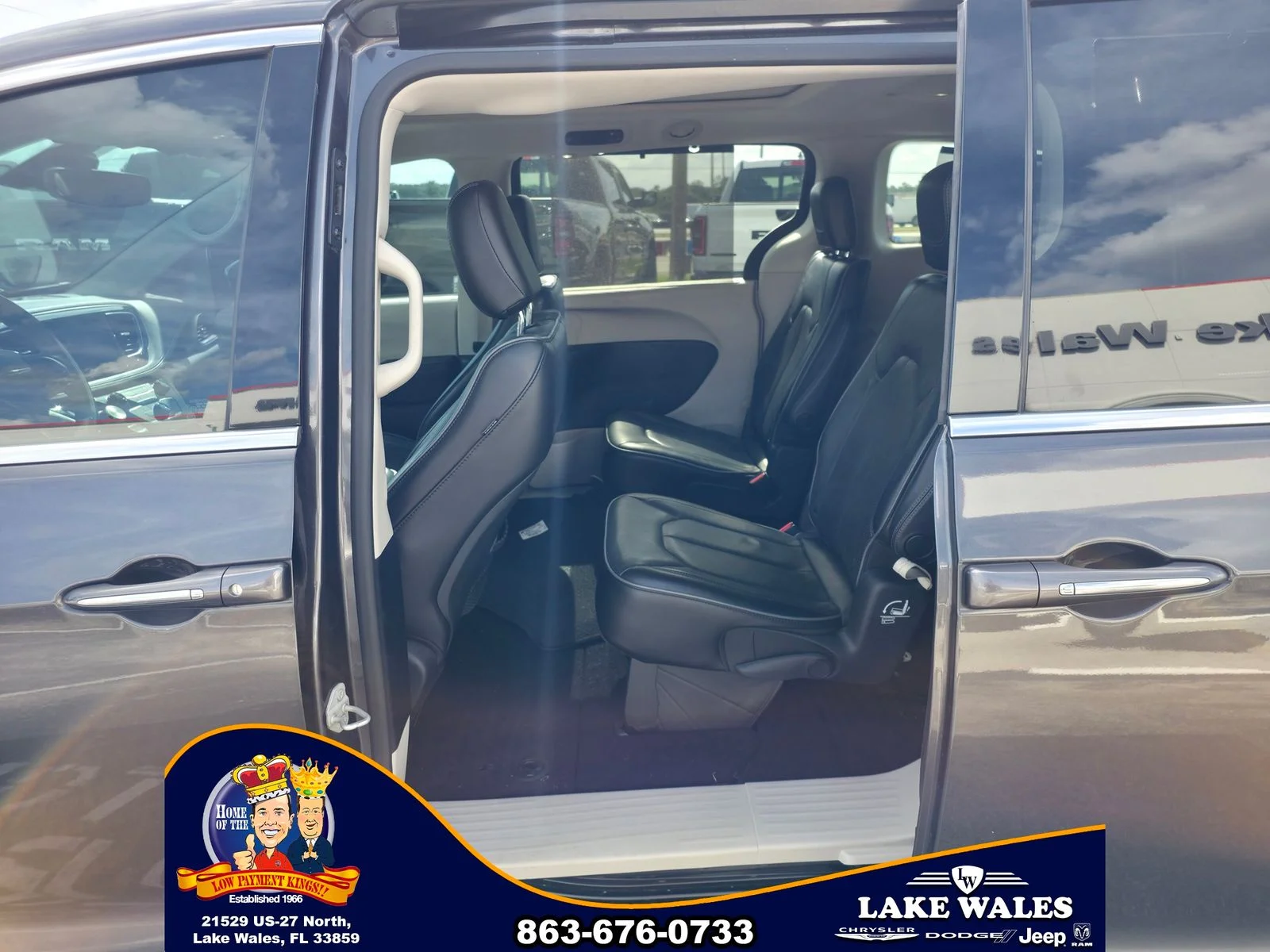 Used 2020 Gray Chrysler Limited image 10