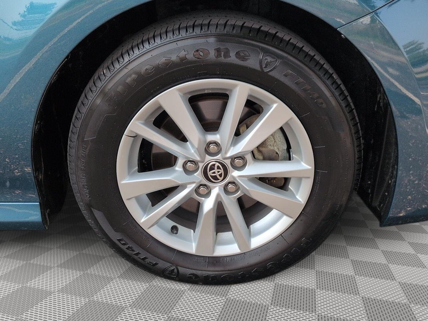 Used 2025 Ocean Gem Toyota LE image 15