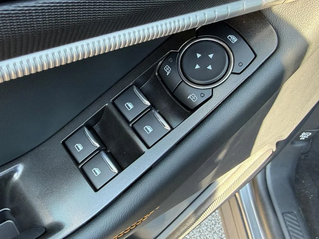 New 2026 Carbonized Gray Metallic Ford Tremor® image 13