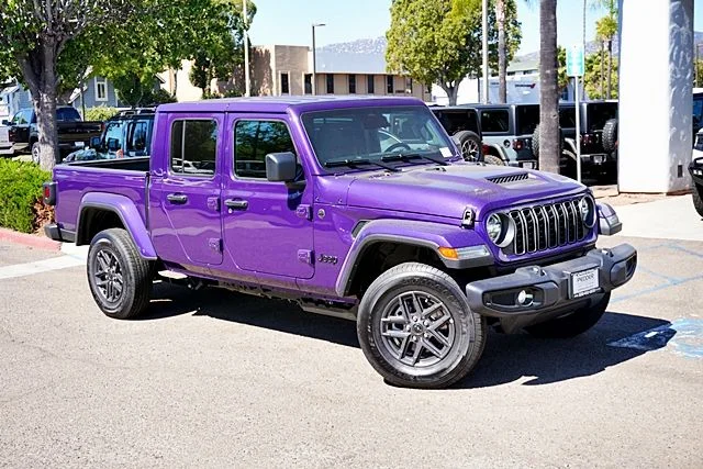 New 2026 Reign Jeep Sport S image 2