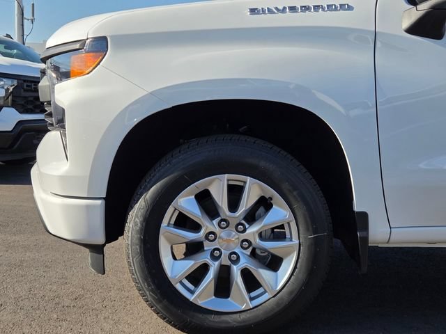 New 2026 Summit White Chevrolet Custom image 5