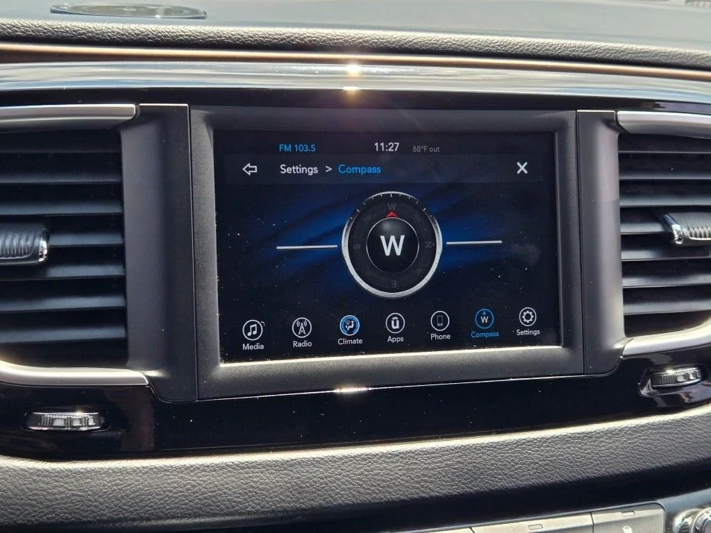 Used 2018 Gray Chrysler Touring Plus image 23