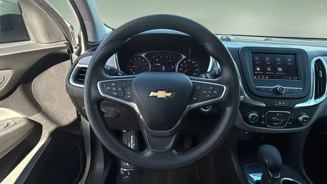Used 2022 SUMMIT WHITE Chevrolet LS image 11