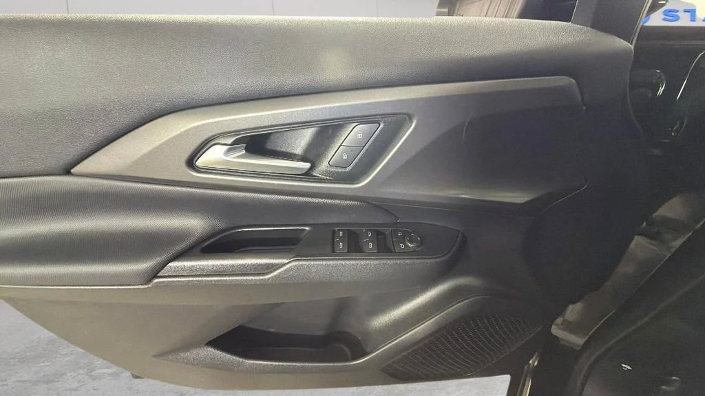 Used 2025 Black Chevrolet LT image 25