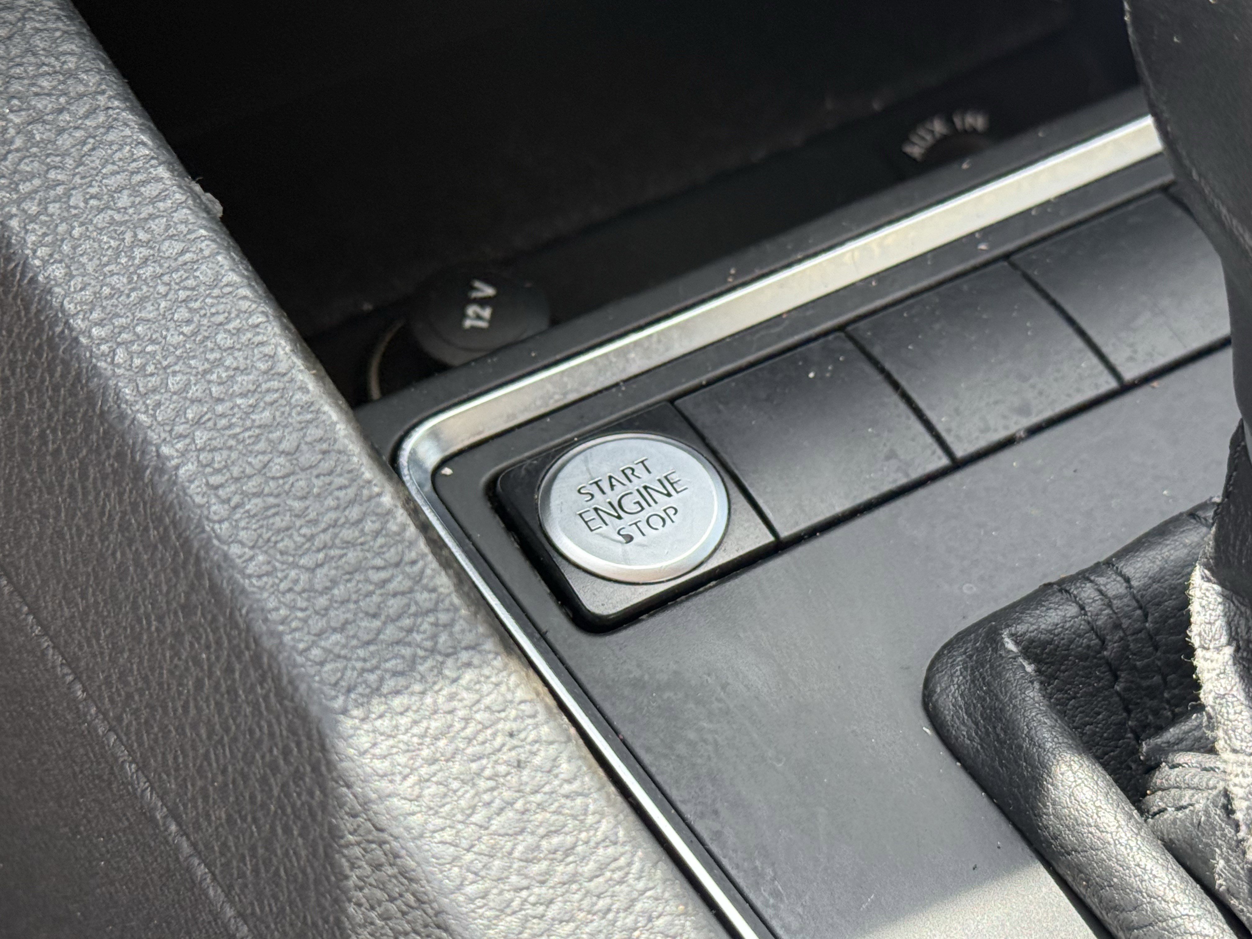 Used 2015  Volkswagen  image 23