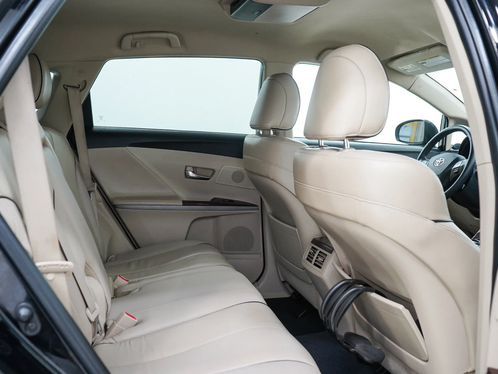Used 2009 Black Toyota wagon 4d image 14