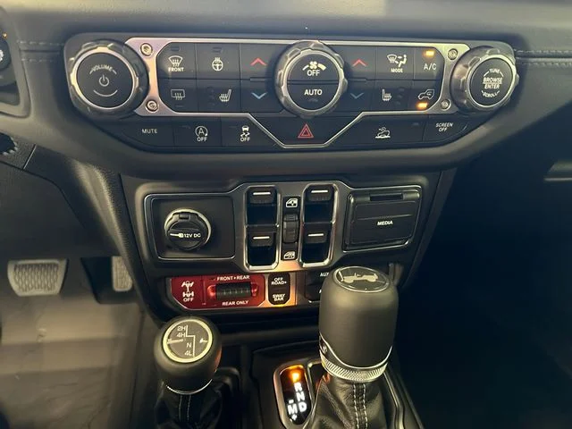 2025 Jeep Wrangler 4-Door Rubicon - Photo 32