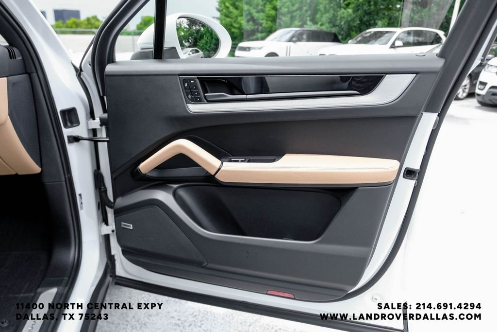 Used 2024 Carrara White Porsche Base image 46
